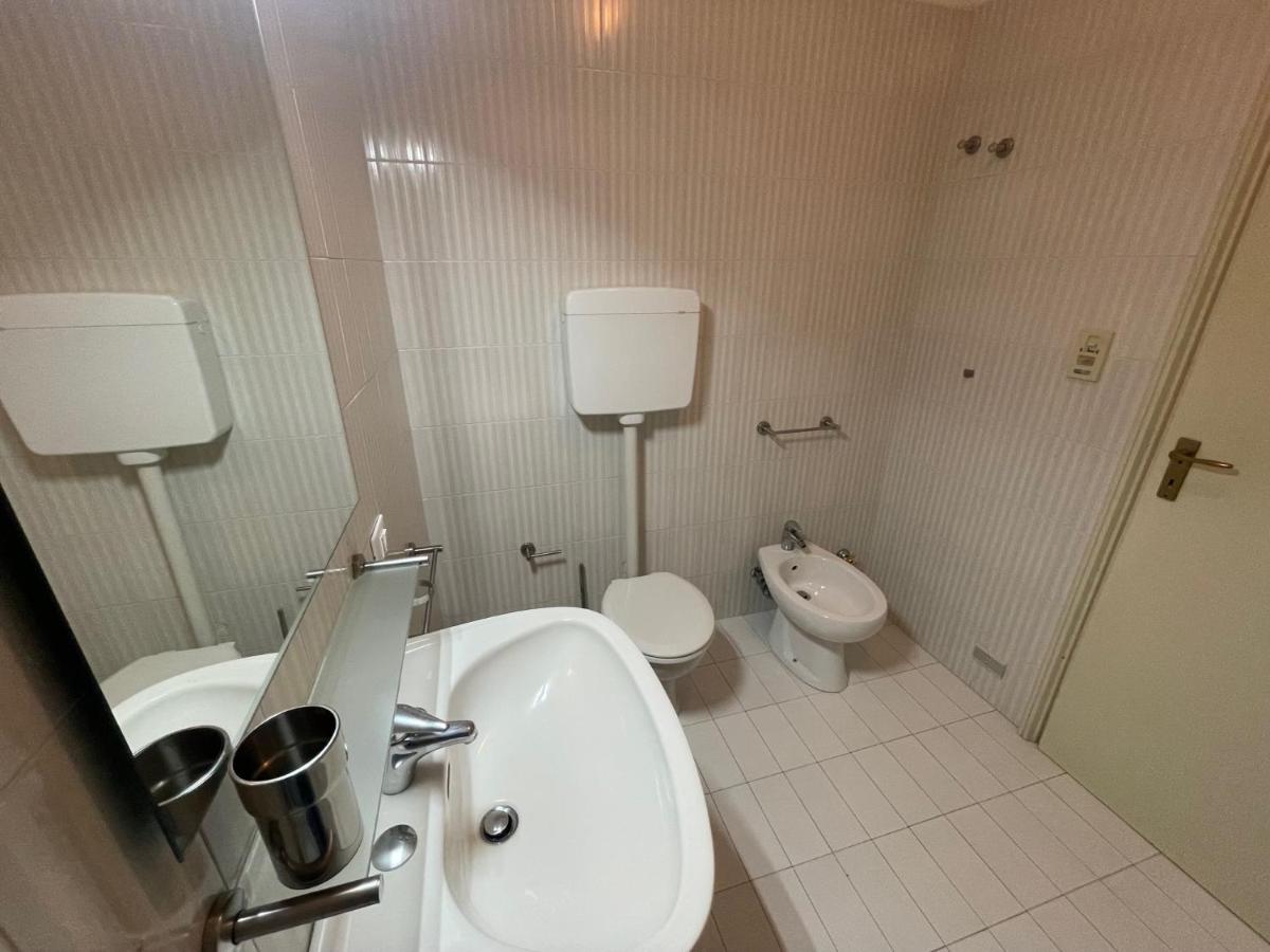 Residence Selenis Bilocale Vista Piscina - Agenzia Cocal Caorle Luaran gambar